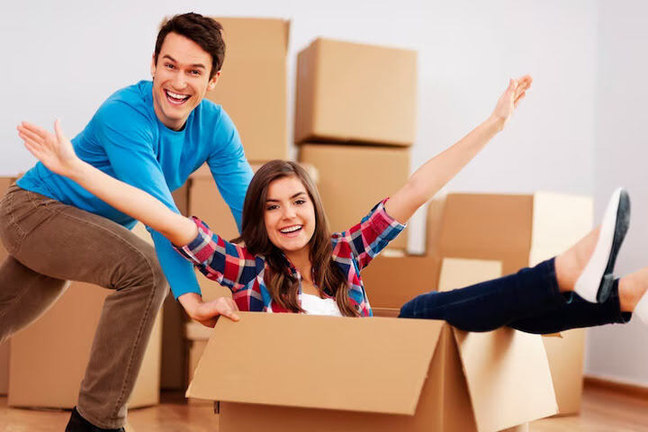 couple-having-fun-new-home-xa_32